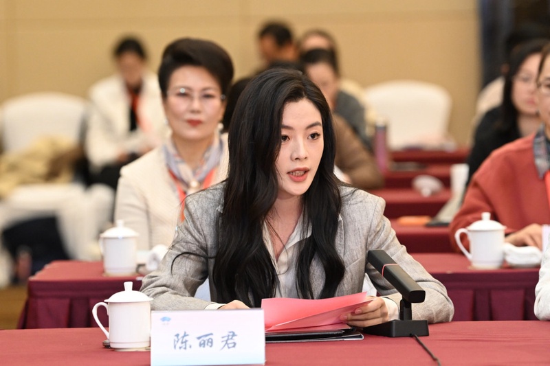 陈丽君